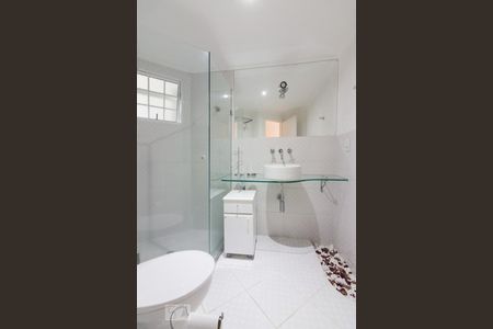 Banheiro de apartamento para alugar com 2 quartos, 70m² em Vila Aurora (zona Norte), São Paulo