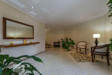 Apartamento à venda com 72m², 2 quartos e 1 vagaÁrea comum - Hall social