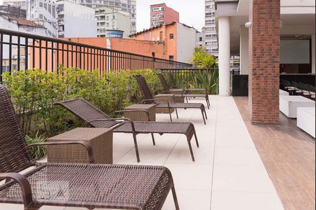 Apartamento à venda com 42m², 1 quarto e 1 vagaArea da Piscina