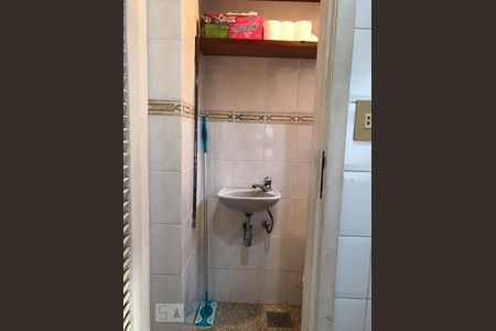 Apartamento para alugar com 80m², 3 quartos e 2 vagas Apartamento para alugar com 80m², 3 quartos e 2 vagasBanheiro de Serviço