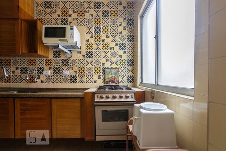 Apartamento à venda com 98m², 2 quartos e 1 vaga Apartamento à venda com 98m², 2 quartos e 1 vagaCozinha