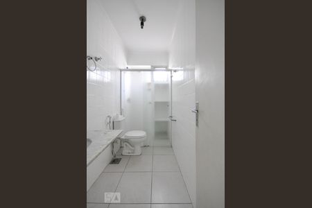 Banheiro de apartamento para alugar com 1 quarto, 53m² em Bosque, Campinas
