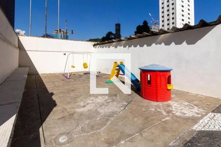 Apartamento para alugar com 150m², 2 quartos e 1 vaga Apartamento para alugar com 150m², 2 quartos e 1 vagaÁrea comum - Playground