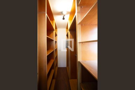 Apartamento para alugar com 150m², 2 quartos e 1 vaga Apartamento para alugar com 150m², 2 quartos e 1 vagaSuíte closet