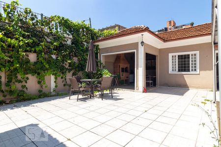 Casa à venda com 270m², 3 quartos e 4 vagasQuintal