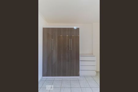 Quarto - Guarda-Roupa e Cômoda de apartamento para alugar com 1 quarto, 40m² em Bela Vista, São Paulo