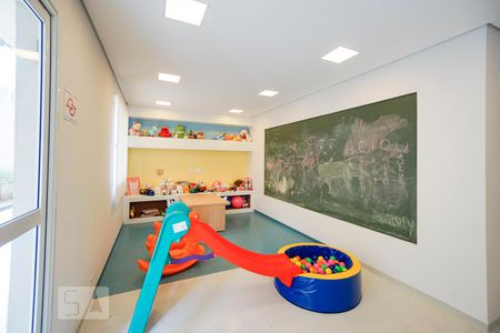 Studio à venda com 28m², 1 quarto e sem vaga Studio à venda com 28m², 1 quarto e sem vagaBrinquedoteca