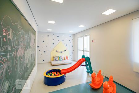 Studio à venda com 28m², 1 quarto e sem vaga Studio à venda com 28m², 1 quarto e sem vagaBrinquedoteca