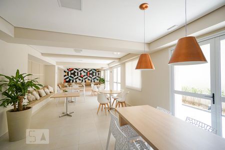 Studio à venda com 28m², 1 quarto e sem vaga Studio à venda com 28m², 1 quarto e sem vagaSalão de festas