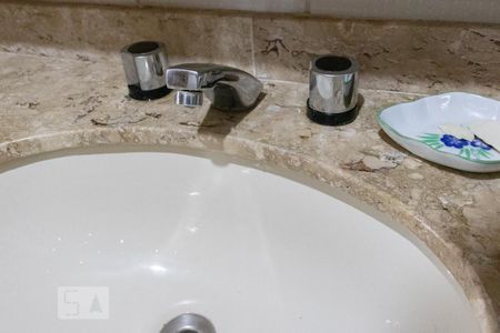 Apartamento à venda com 115m², 3 quartos e 2 vagasBanheiro da Suite