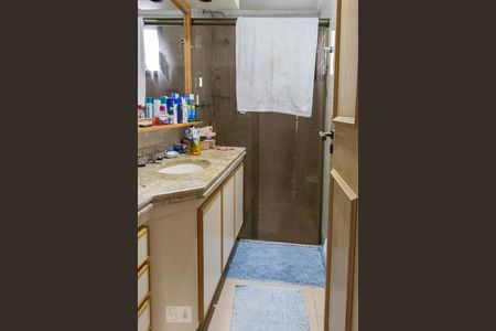 Apartamento à venda com 115m², 3 quartos e 2 vagasBanheiro da Suite