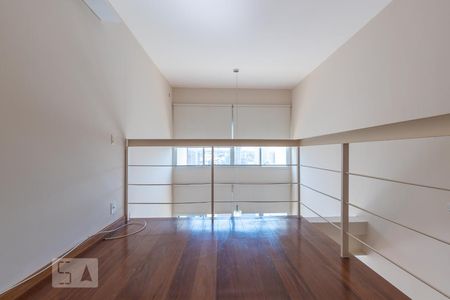 Quarto da suíte de apartamento para alugar com 1 quarto, 50m² em Cambuí, Campinas