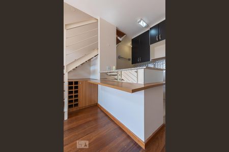 Sala de apartamento para alugar com 1 quarto, 50m² em Cambuí, Campinas