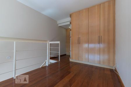 Quarto da suíte de apartamento para alugar com 1 quarto, 50m² em Cambuí, Campinas