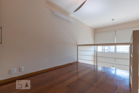 Quarto da suíte de apartamento para alugar com 1 quarto, 50m² em Cambuí, Campinas