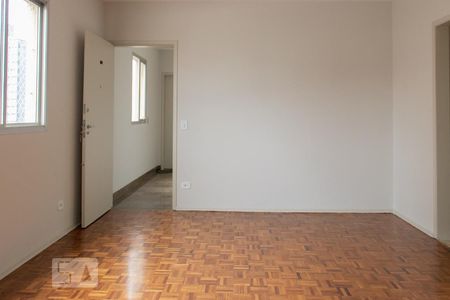 Apartamento para alugar com 75m², 3 quartos e sem vagaSala