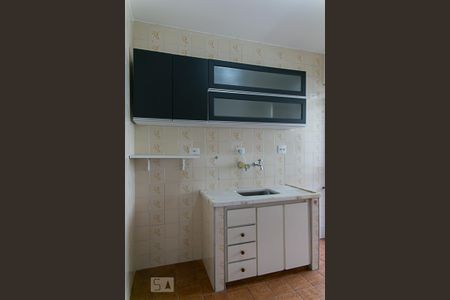 Cozinha de apartamento para alugar com 3 quartos, 75m² em Aclimação, São Paulo