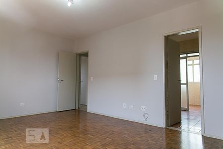 Sala de apartamento para alugar com 3 quartos, 75m² em Aclimação, São Paulo