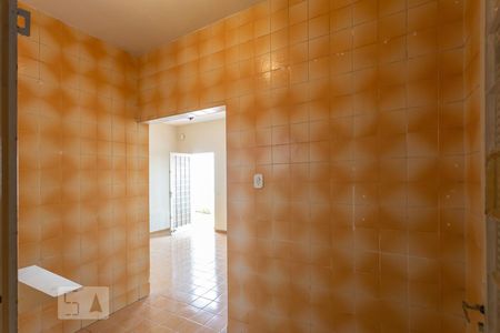 Casa à venda com 136m², 3 quartos e 4 vagas Casa à venda com 136m², 3 quartos e 4 vagasCorredor da cozinha