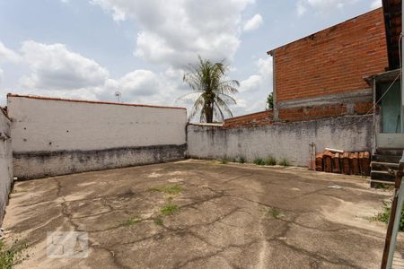 Casa à venda com 136m², 3 quartos e 4 vagas Casa à venda com 136m², 3 quartos e 4 vagasQuintal