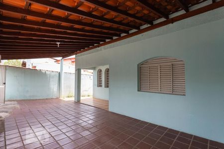 Casa à venda com 136m², 3 quartos e 4 vagas Casa à venda com 136m², 3 quartos e 4 vagasGaragem