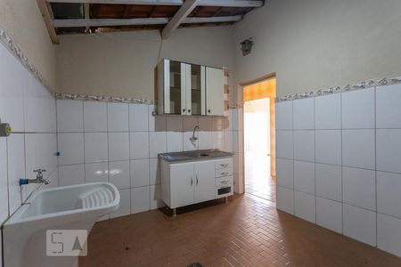 Casa à venda com 136m², 3 quartos e 4 vagas Casa à venda com 136m², 3 quartos e 4 vagasCozinha e Área de Serviço