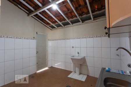 Casa à venda com 136m², 3 quartos e 4 vagas Casa à venda com 136m², 3 quartos e 4 vagasCozinha e Área de Serviço