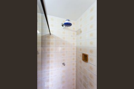 Casa à venda com 136m², 3 quartos e 4 vagas Casa à venda com 136m², 3 quartos e 4 vagasChuveiro do Banheiro Social