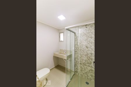 Banheiro de apartamento à venda com 3 quartos, 75m² em Vila Sofia, São Paulo
