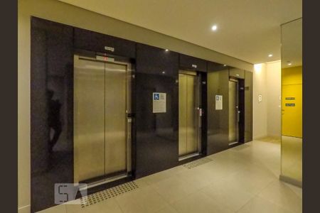 Studio para alugar com 24m², 1 quarto e sem vaga Studio para alugar com 24m², 1 quarto e sem vagaElevadores