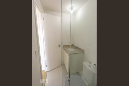 Banheiro de kitnet/studio para alugar com 1 quarto, 24m² em Sé, São Paulo