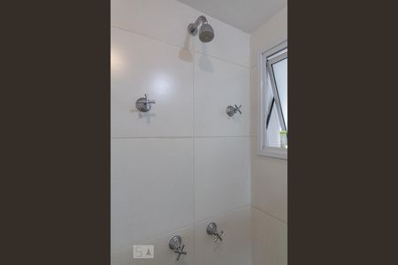 Banheiro de apartamento para alugar com 2 quartos, 68m² em Parque Reboucas, São Paulo