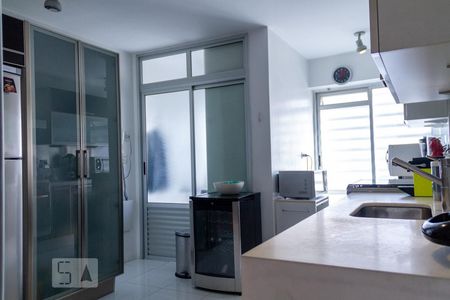 Apartamento à venda com 140m², 2 quartos e 4 vagasCozinha