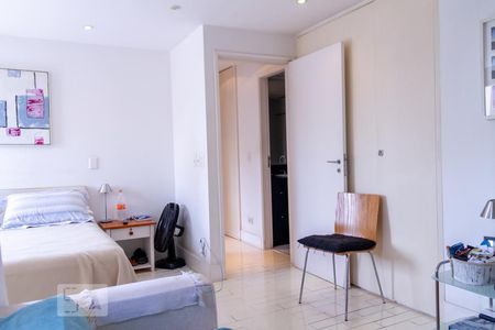 Apartamento à venda com 140m², 2 quartos e 4 vagasQuarto Suíte