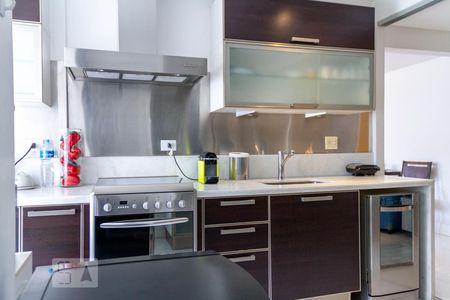 Apartamento à venda com 140m², 2 quartos e 4 vagasCozinha