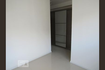Quarto 3 de apartamento para alugar com 3 quartos, 69m² em Passo da Areia, Porto Alegre