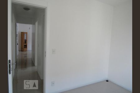 Quarto 3 de apartamento para alugar com 3 quartos, 69m² em Passo da Areia, Porto Alegre