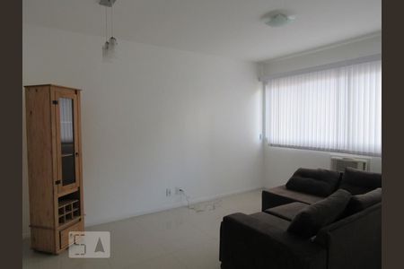 Sala de apartamento para alugar com 3 quartos, 69m² em Passo da Areia, Porto Alegre