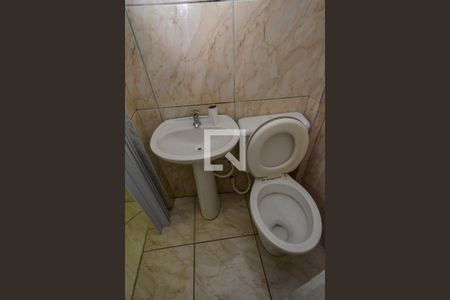 Banheiro de casa para alugar com 1 quarto, 25m² em Jardim Bom Clima, Guarulhos