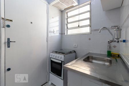 Cozinha de kitnet/studio à venda com 1 quarto, 28m² em Santa Efigênia, São Paulo