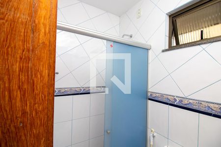Apartamento à venda com 180m², 3 quartos e 2 vagas Apartamento à venda com 180m², 3 quartos e 2 vagasBanheiro social