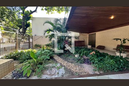 Apartamento à venda com 180m², 3 quartos e 2 vagas Apartamento à venda com 180m², 3 quartos e 2 vagasÁrea externa