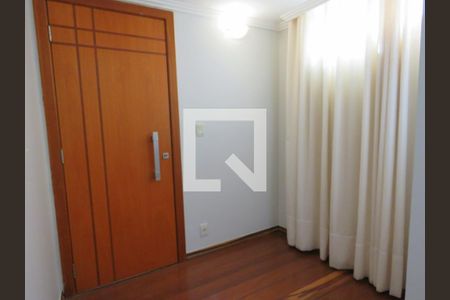 Entrada de apartamento para alugar com 5 quartos, 196m² em Setor Bueno, Goiânia