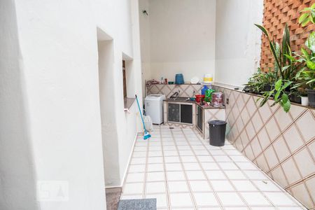 Casa à venda com 300m², 3 quartos e 3 vagas Casa à venda com 300m², 3 quartos e 3 vagasÁrea de Serviço 2