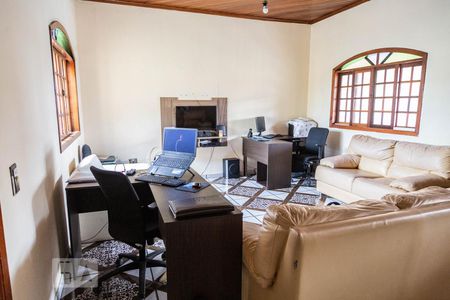 Escritório de casa à venda com 3 quartos, 300m² em Cidade Patriarca, São Paulo