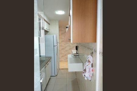 Cozinha de apartamento para alugar com 2 quartos, 60m² em Jacarepaguá, Rio de Janeiro