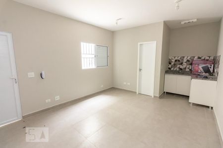 Sala de kitnet/studio para alugar com 1 quarto, 39m² em Barra Funda, São Paulo