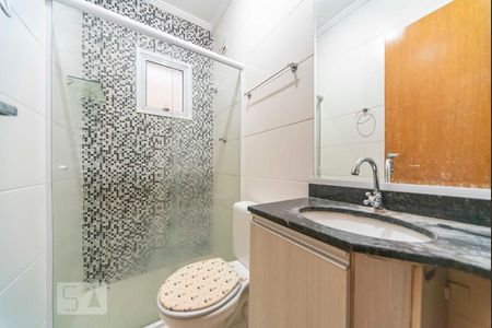 Banheiro  de apartamento para alugar com 2 quartos, 50m² em Vila Vitória, Santo André