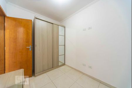 Quarto 1 de apartamento para alugar com 2 quartos, 50m² em Vila Vitória, Santo André