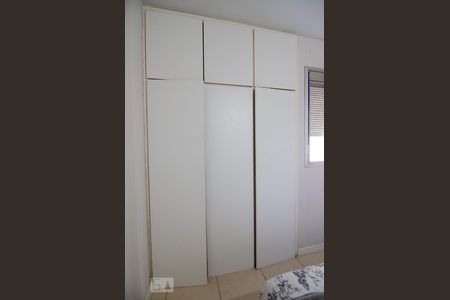 Apartamento à venda com 95m², 3 quartos e 1 vagaQuarto 2